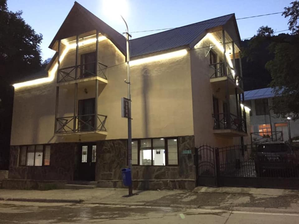 Guesthouse Gera Mestia Zewnętrze zdjęcie